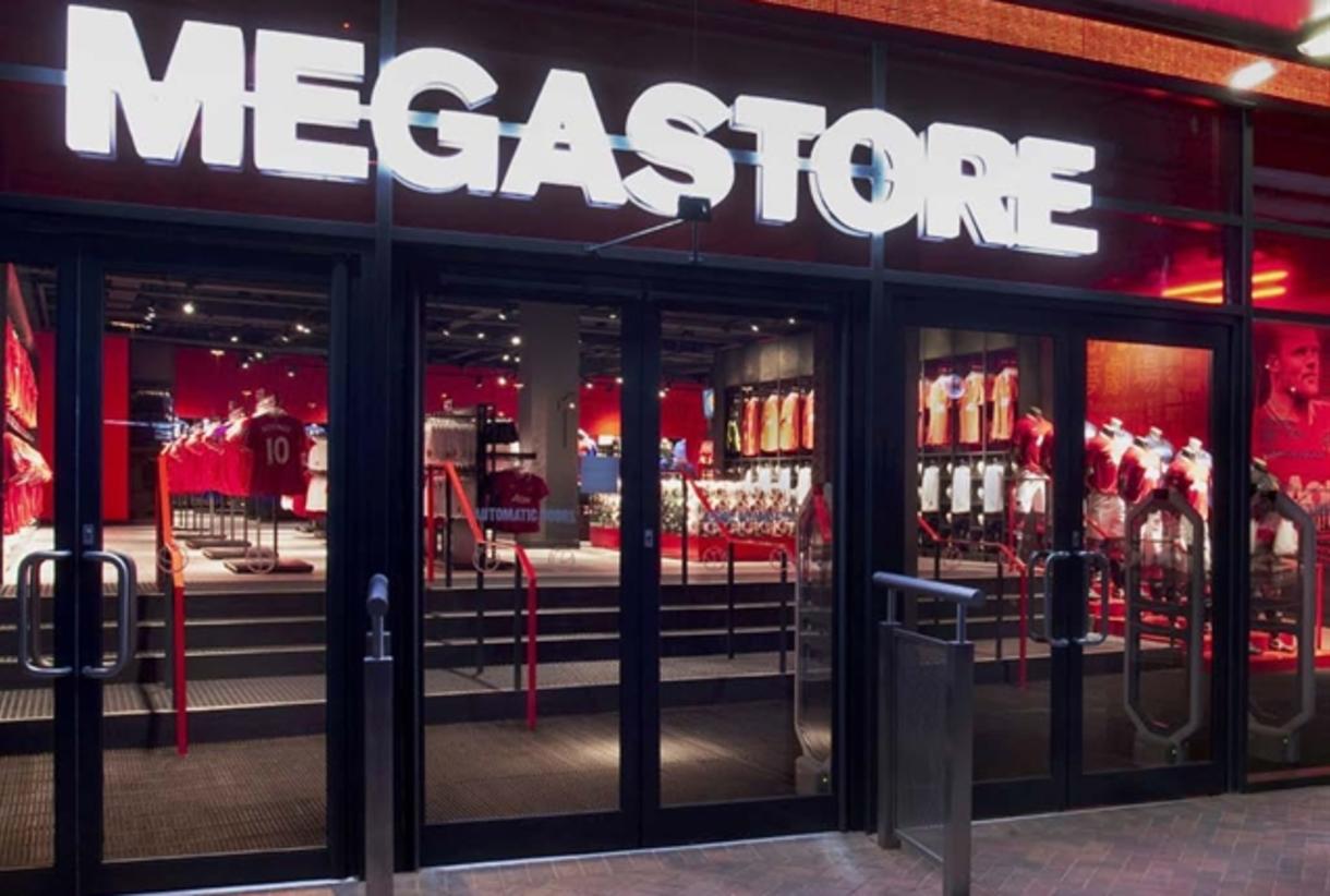 Man utd clearance store manchester